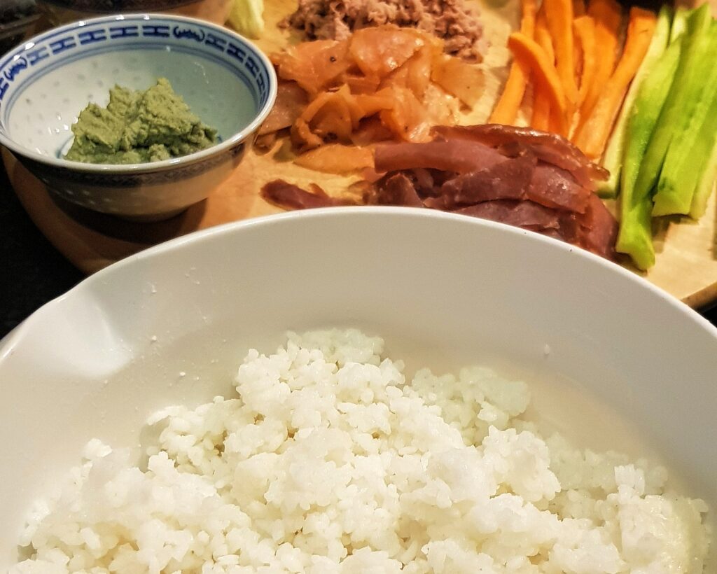 Kimbap koreańskie sushi