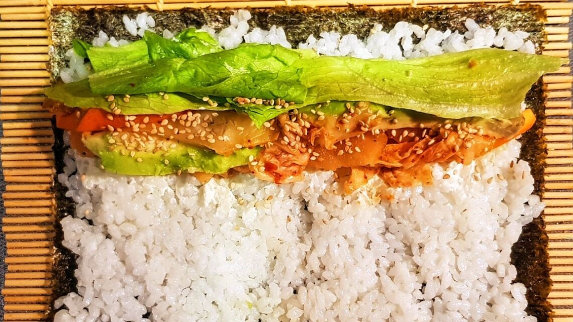 Kimbap, czyli koreańskie prawie-sushi ze Squid Game